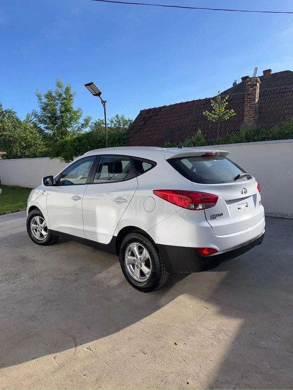 HYUNDAI ix35 2012 — imagine 3