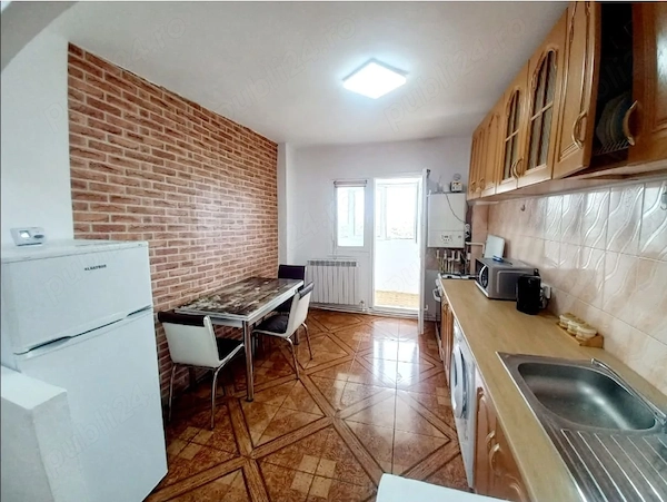 Proprietar - Apartament de închiriat Tulcea, zona centrală — fotografia 3