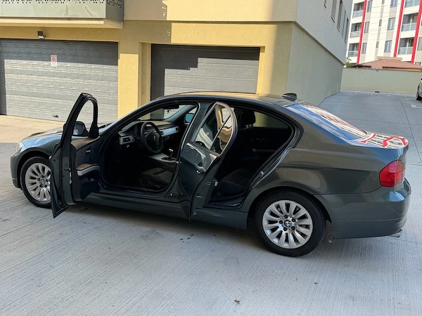 BMW 3 Series 2010 — imagine 3