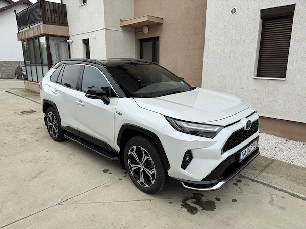 TOYOTA RAV4 2024
