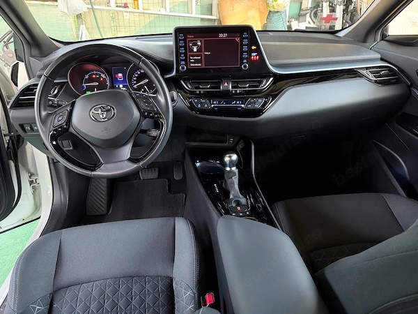 TOYOTA C-HR 2021 — imagine 3
