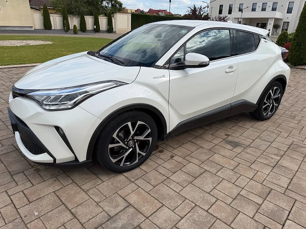 TOYOTA C-HR 2021 — imagine 4