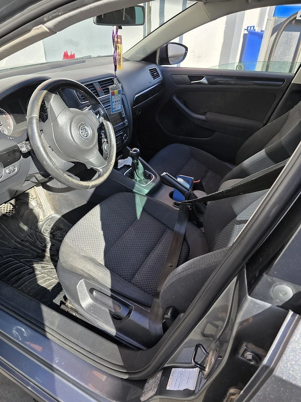 VOLKSWAGEN Jetta 2012 — imagine 6
