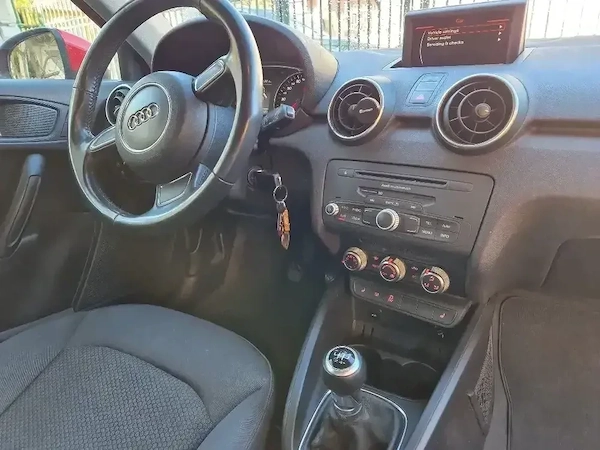 AUDI A1 2011 — imagine 2
