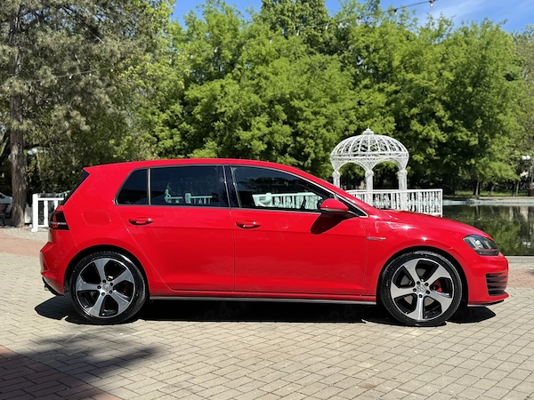 VOLKSWAGEN Golf 2014 — imagine 3