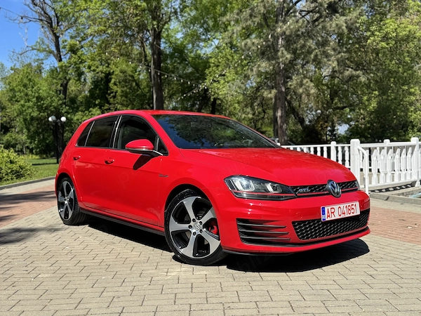 VOLKSWAGEN Golf 2014 — imagine 4