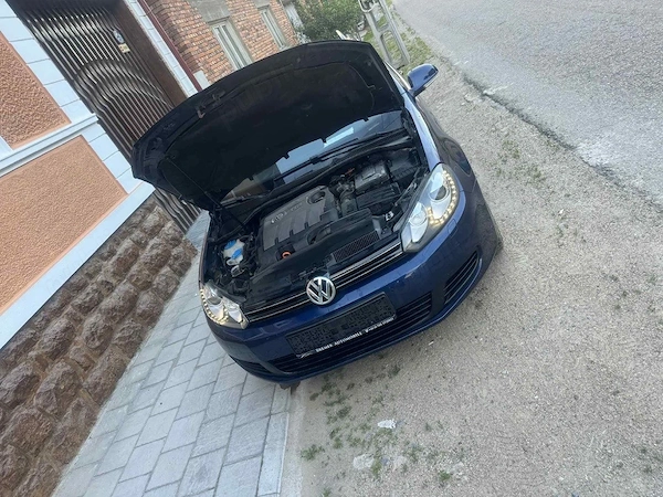 VOLKSWAGEN Golf 2011 — imagine 6