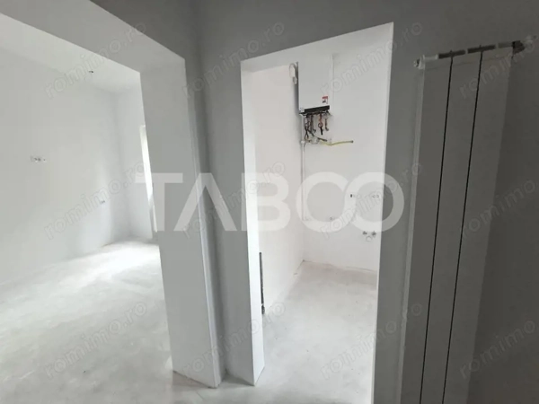 Garsoniera decomandata de vanzare in zona Centrala - cladire renovata — fotografia 1