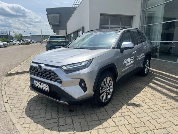 TOYOTA RAV4 2025 — imagine 2