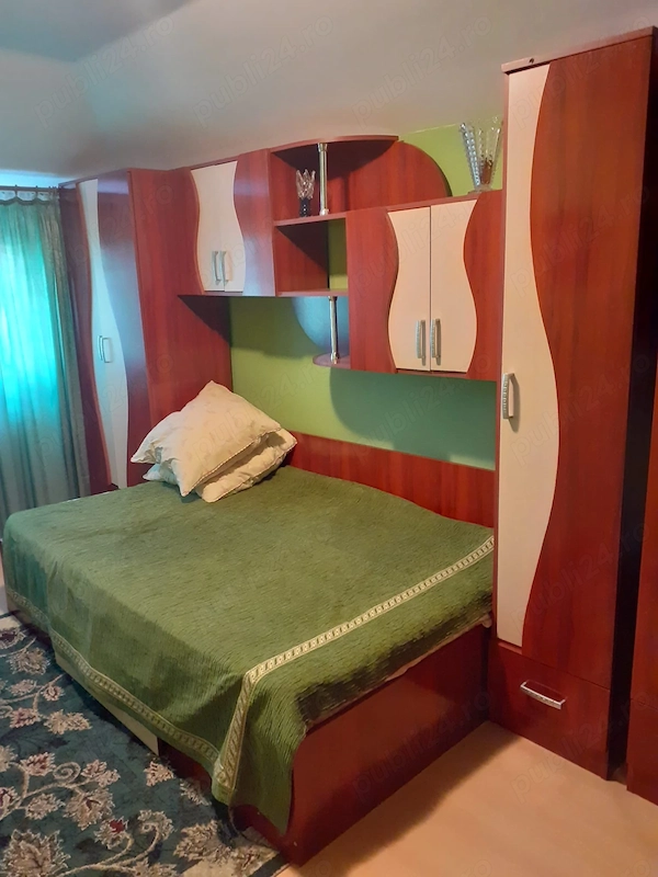 Apartament mansarda cu scara interioara — fotografia 3