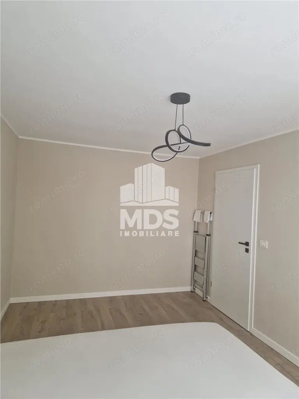 2 CAMERE, RENOVAT, MOBILAT SI UTILAT LUX, ZONA GIROCULUI! — fotografia 3
