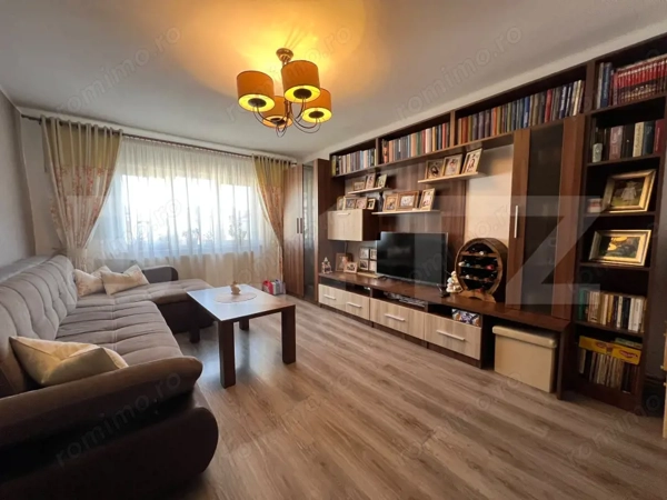 Apartament cu 4 camere - Andrei Muresanu — fotografia 1