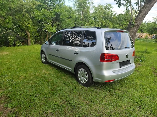 VOLKSWAGEN Touran 2013 — imagine 4