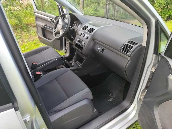 VOLKSWAGEN Touran 2013 — imagine 8