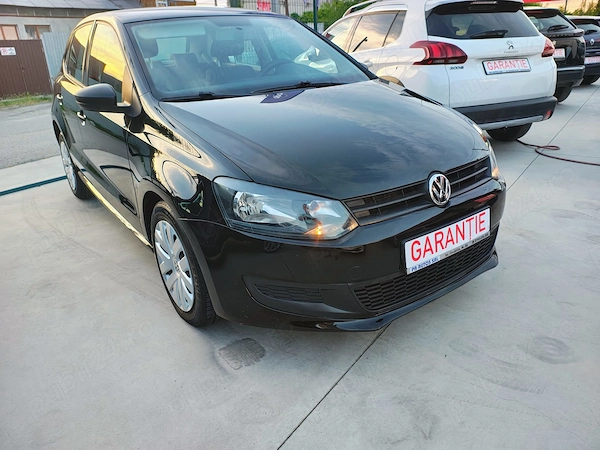 VOLKSWAGEN Polo 2014