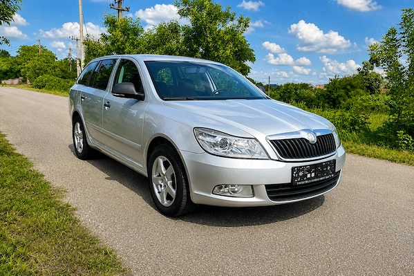 SKODA Octavia 2010 — imagine 2