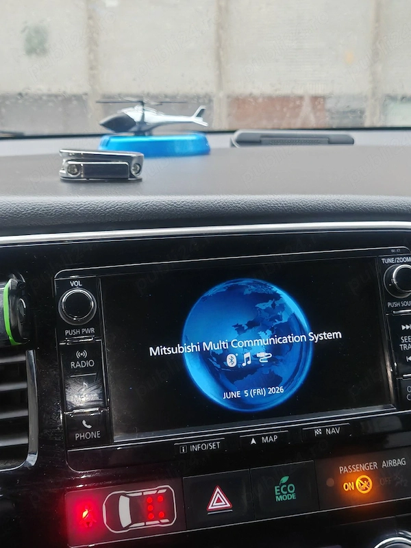 MITSUBISHI Outlander 2018