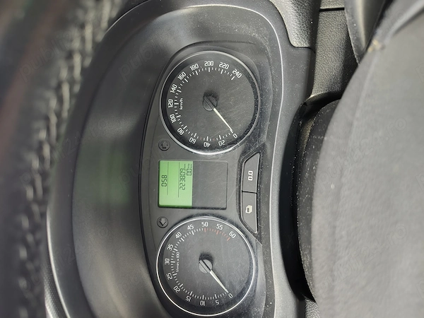 SKODA Fabia 2010 — imagine 4