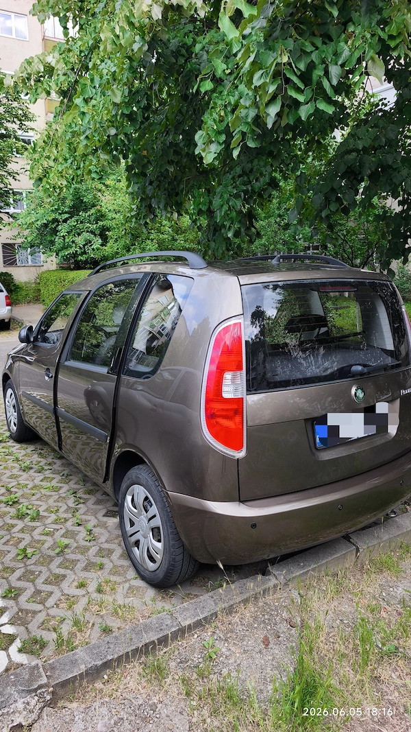 SKODA Roomster 2012 — imagine 2