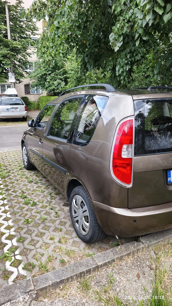 SKODA Roomster 2012 — imagine 5