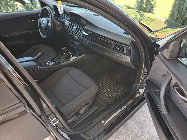BMW 3 Series 2010 — imagine 5
