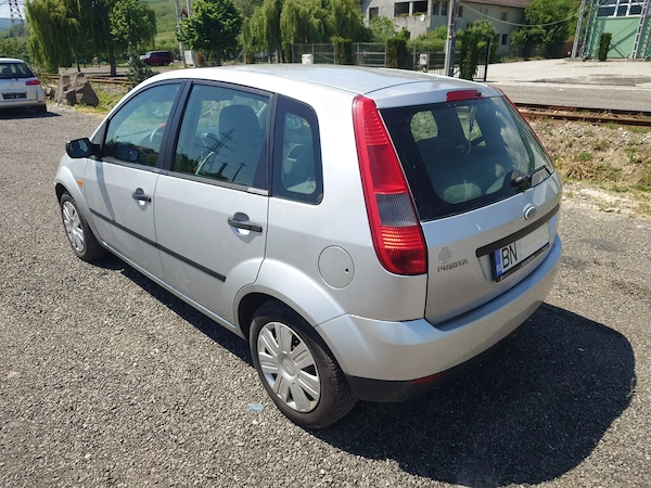 FORD Fiesta 2004 — imagine 4