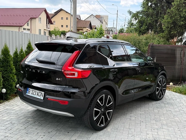 VOLVO XC40 2021 — imagine 8