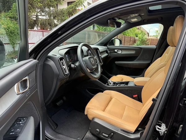 VOLVO XC40 2021 — imagine 7