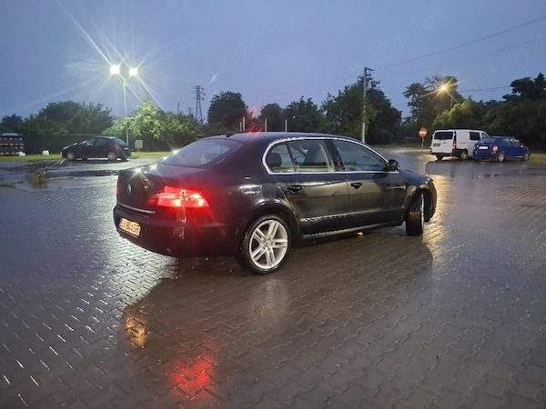 SKODA Superb 2013 — imagine 3
