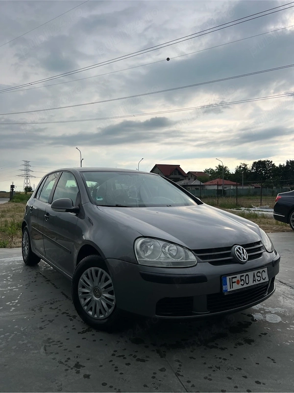 VOLKSWAGEN Golf 2005