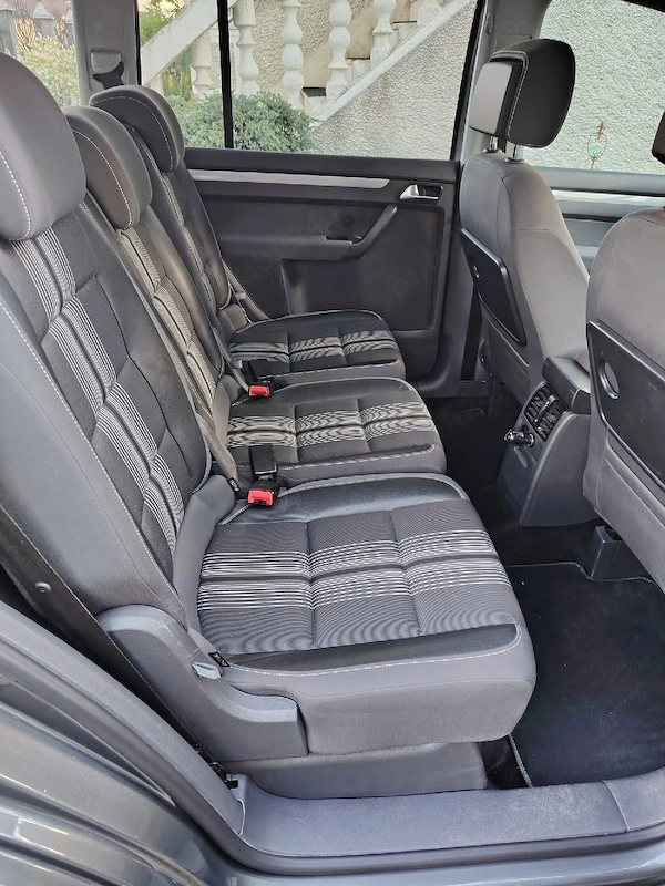 VOLKSWAGEN Touran 2012 — imagine 2