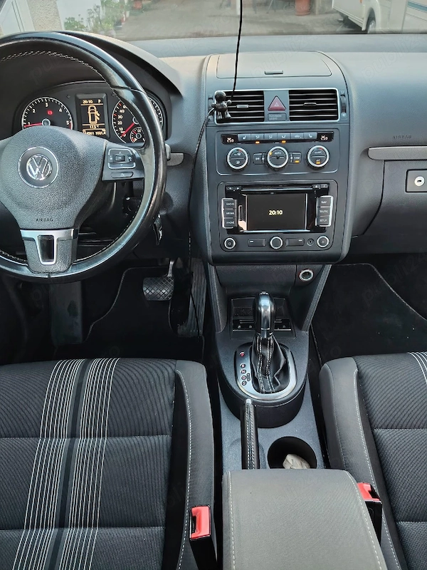 VOLKSWAGEN Touran 2012 — imagine 4