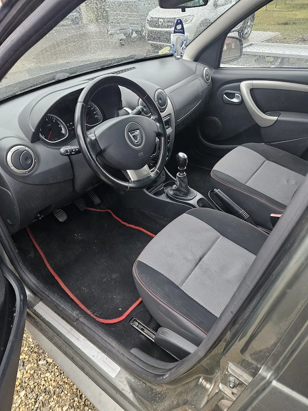 DACIA Duster 2012 — imagine 4