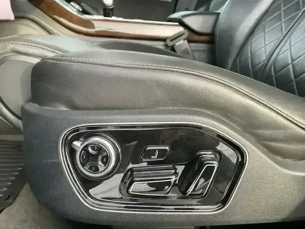 AUDI A8 2011 — imagine 6