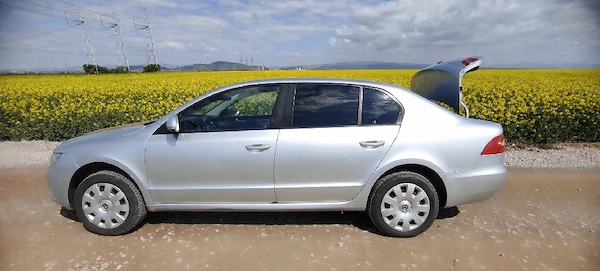 SKODA Superb 2012 — imagine 4