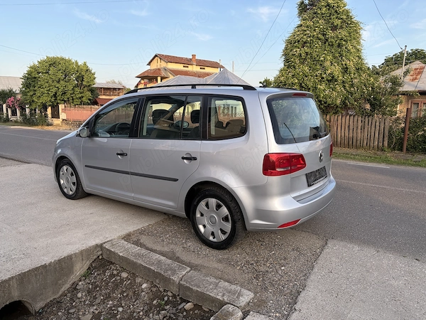 VOLKSWAGEN Touran 2013 — imagine 3