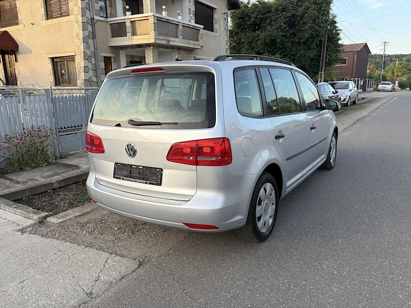 VOLKSWAGEN Touran 2013 — imagine 5