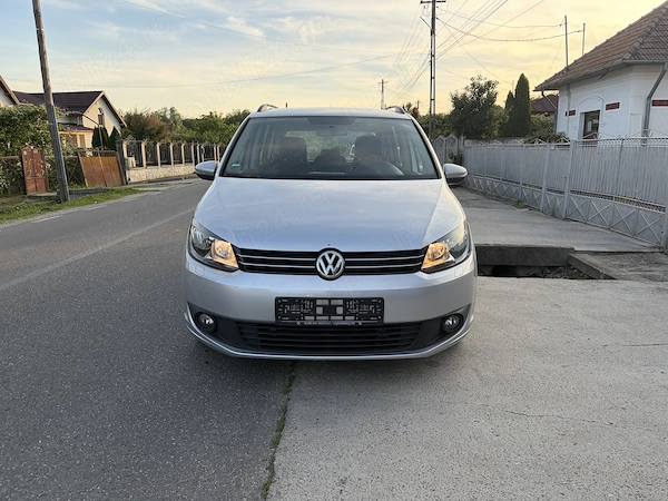 VOLKSWAGEN Touran 2013 — imagine 8
