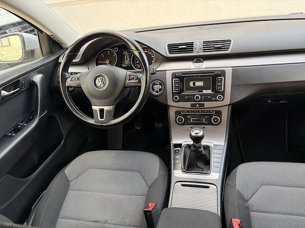 VOLKSWAGEN Passat 2011 — imagine 8