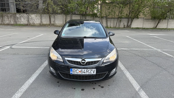 OPEL Astra 2012