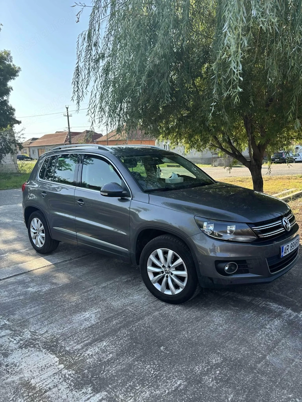 VOLKSWAGEN Tiguan 2012