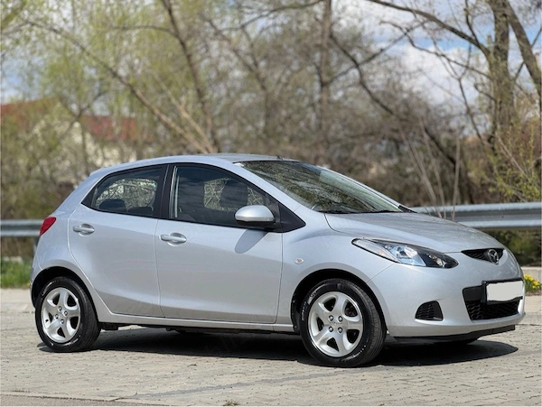 MAZDA 2 2008 — imagine 3