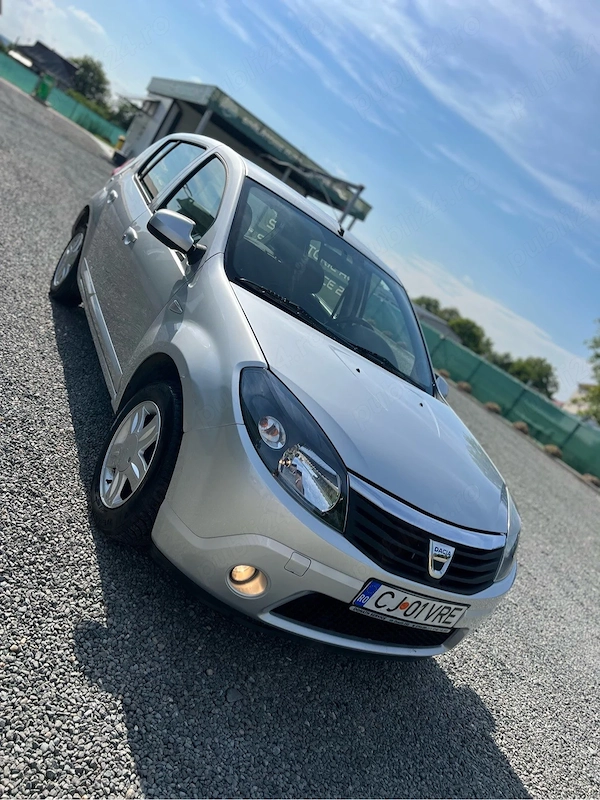 DACIA Sandero 2011 — imagine 2