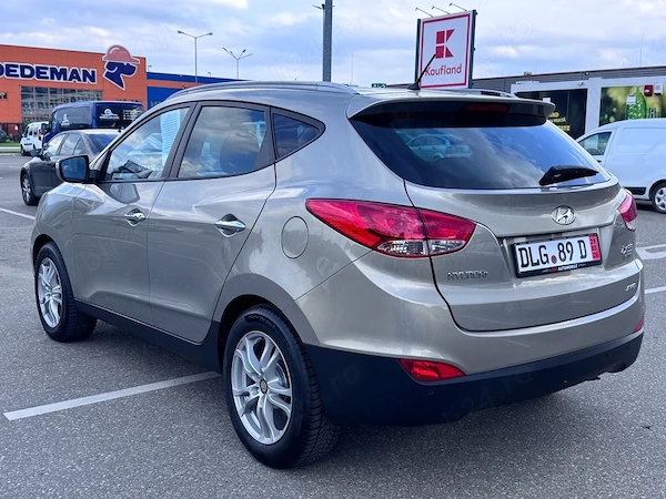 HYUNDAI ix35 2012 — imagine 2