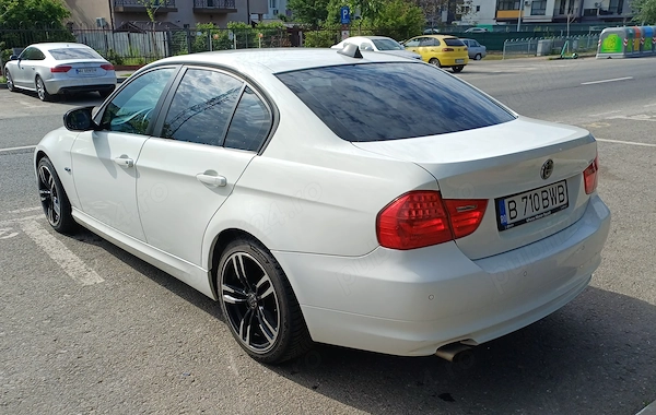 BMW 3 Series 2010 — imagine 7