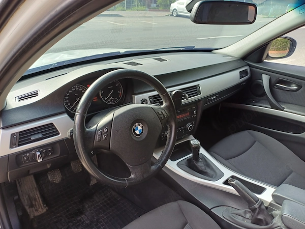 BMW 3 Series 2010 — imagine 9