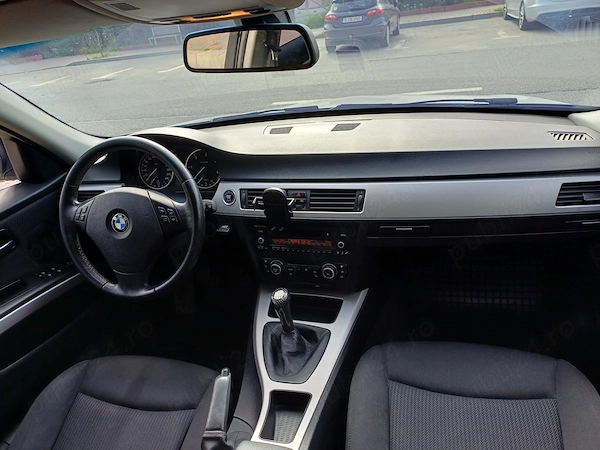 BMW 3 Series 2010 — imagine 10