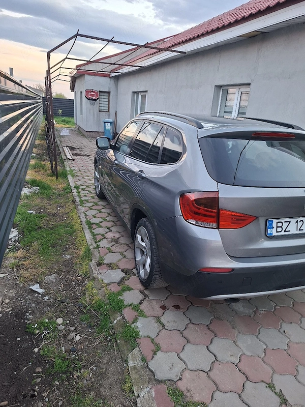BMW X Series (Generic) 2011 — imagine 3