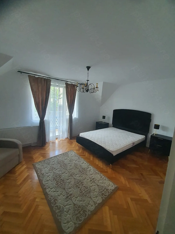 închiriez apartament la casă, 2 camere, living-bucatarie open-space, central, str. Gheorghe Doja — fotografia 3