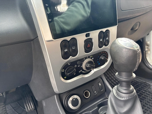 DACIA Duster 2011 — imagine 4
